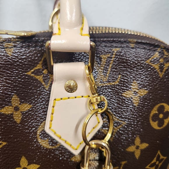 Loius Vuitton Alma Bag - Picture 5 of 16